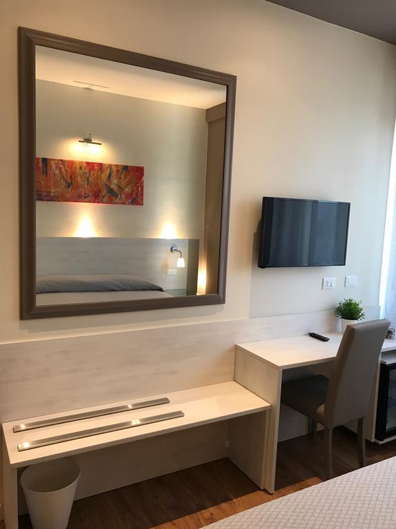 Novahotel Reggio Emilia Habitación foto